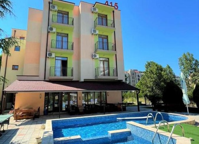 HOTEL 415