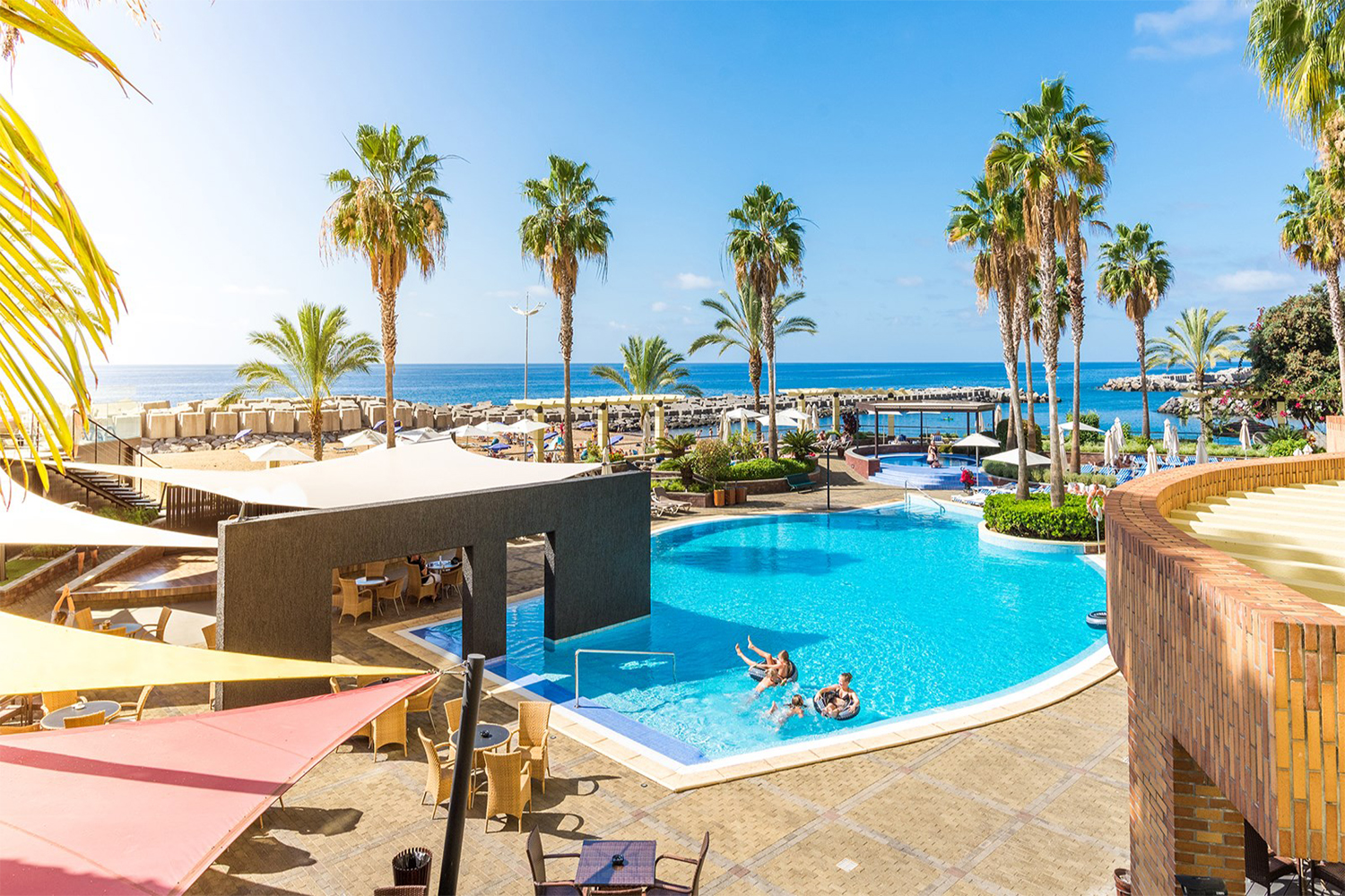 HOTEL CALHETA BEACH