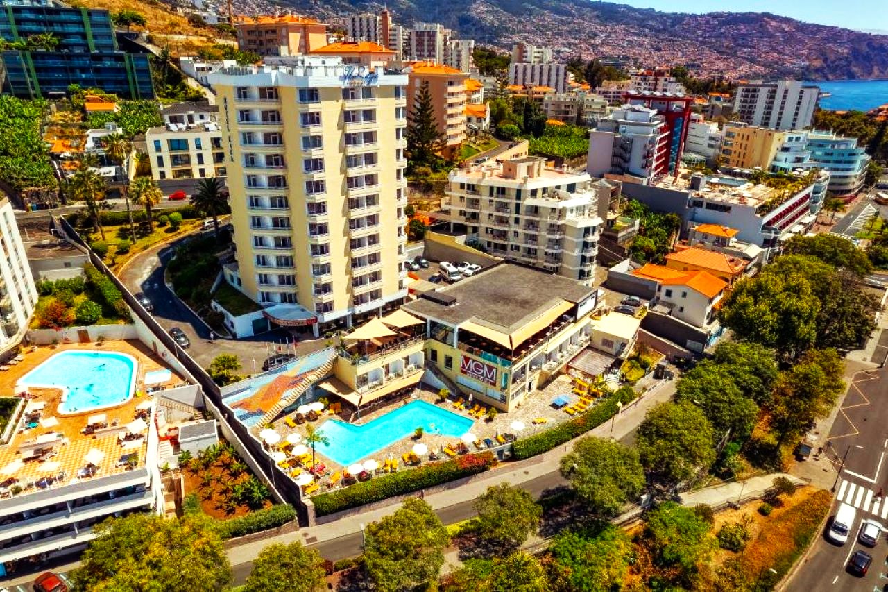 MUTHU RAGA MADEIRA HOTEL