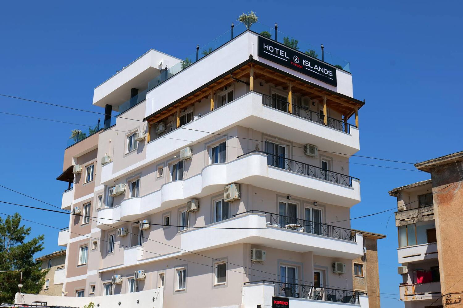RUMANI 3 ISLANDS HOTEL