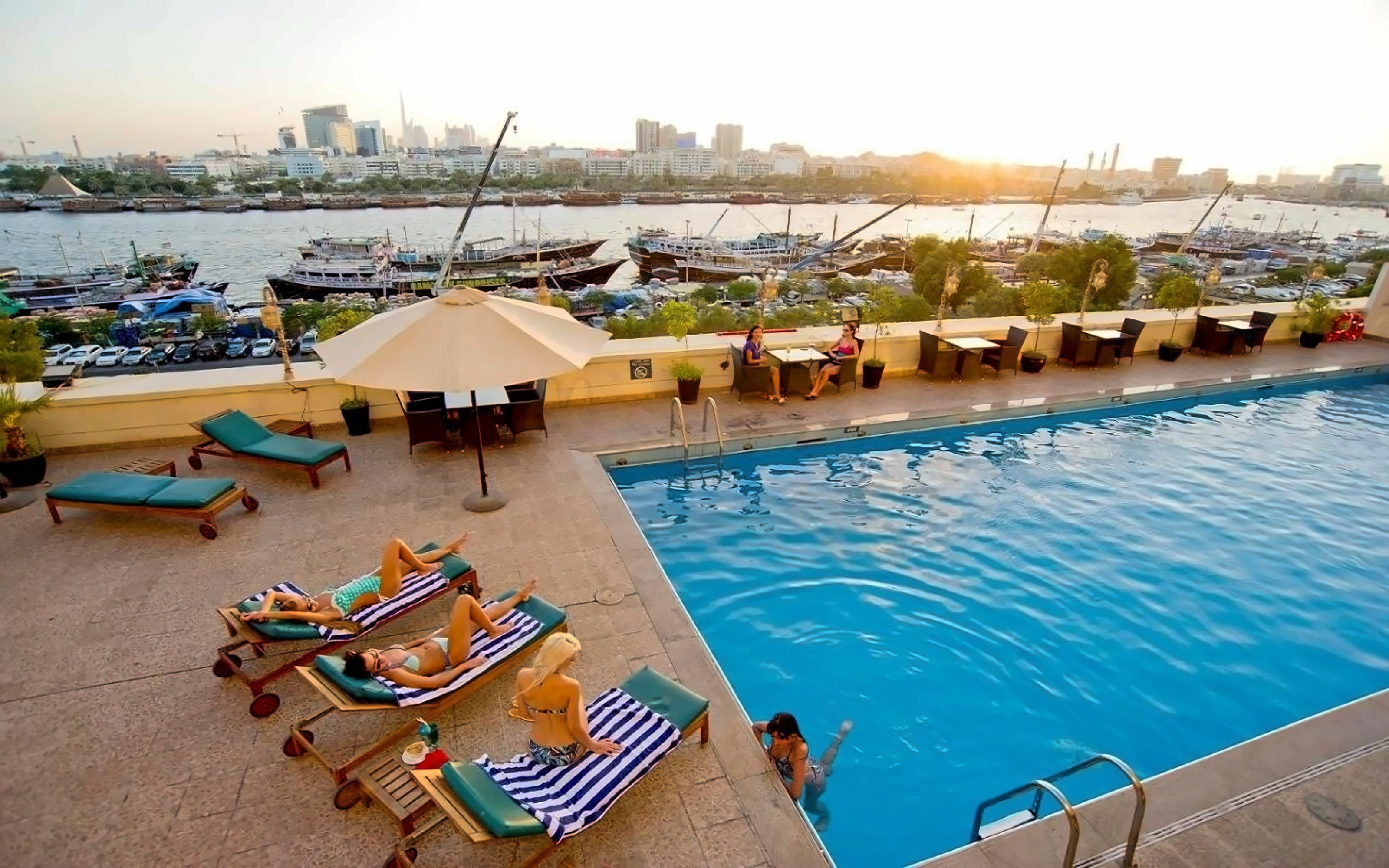 CARLTON TOWER HOTEL DUBAI