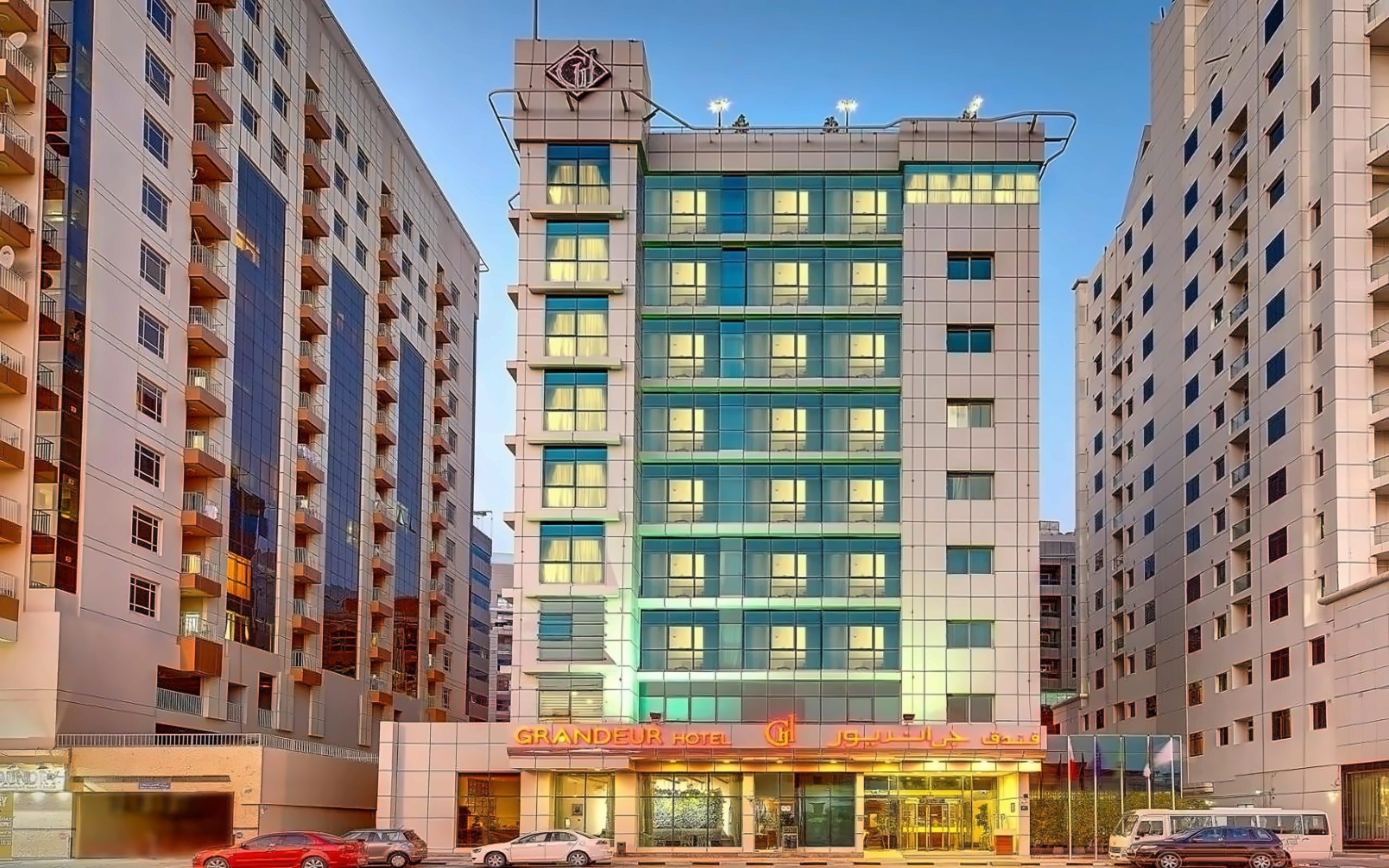GRANDEUR HOTEL