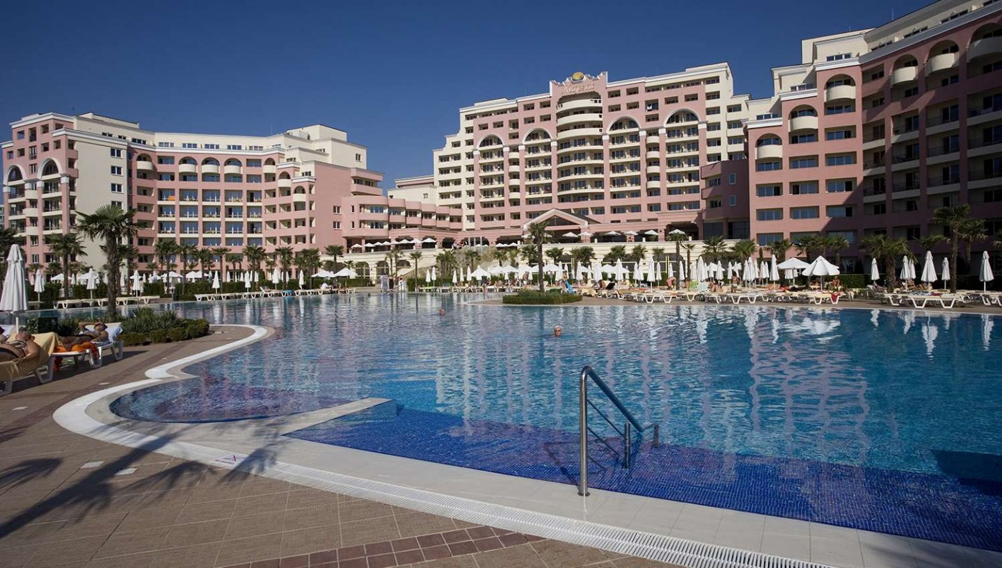 DIT MAJESTIC BEACH RESORT