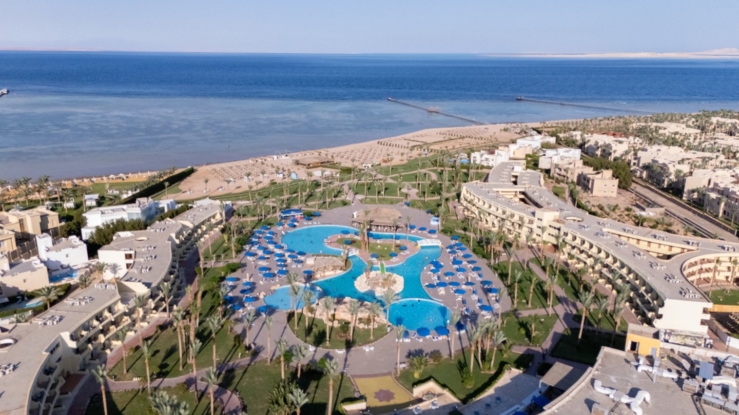 AMWAJ OYOUN RESORT & CASINO