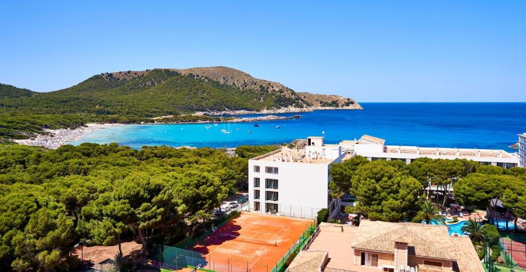 SERRANO S'ENTRADOR PLAYA HOTEL & SPA