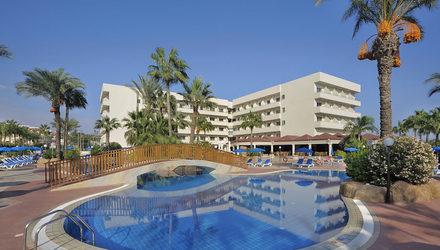 NISSIANA HOTEL & BUNGALOWS