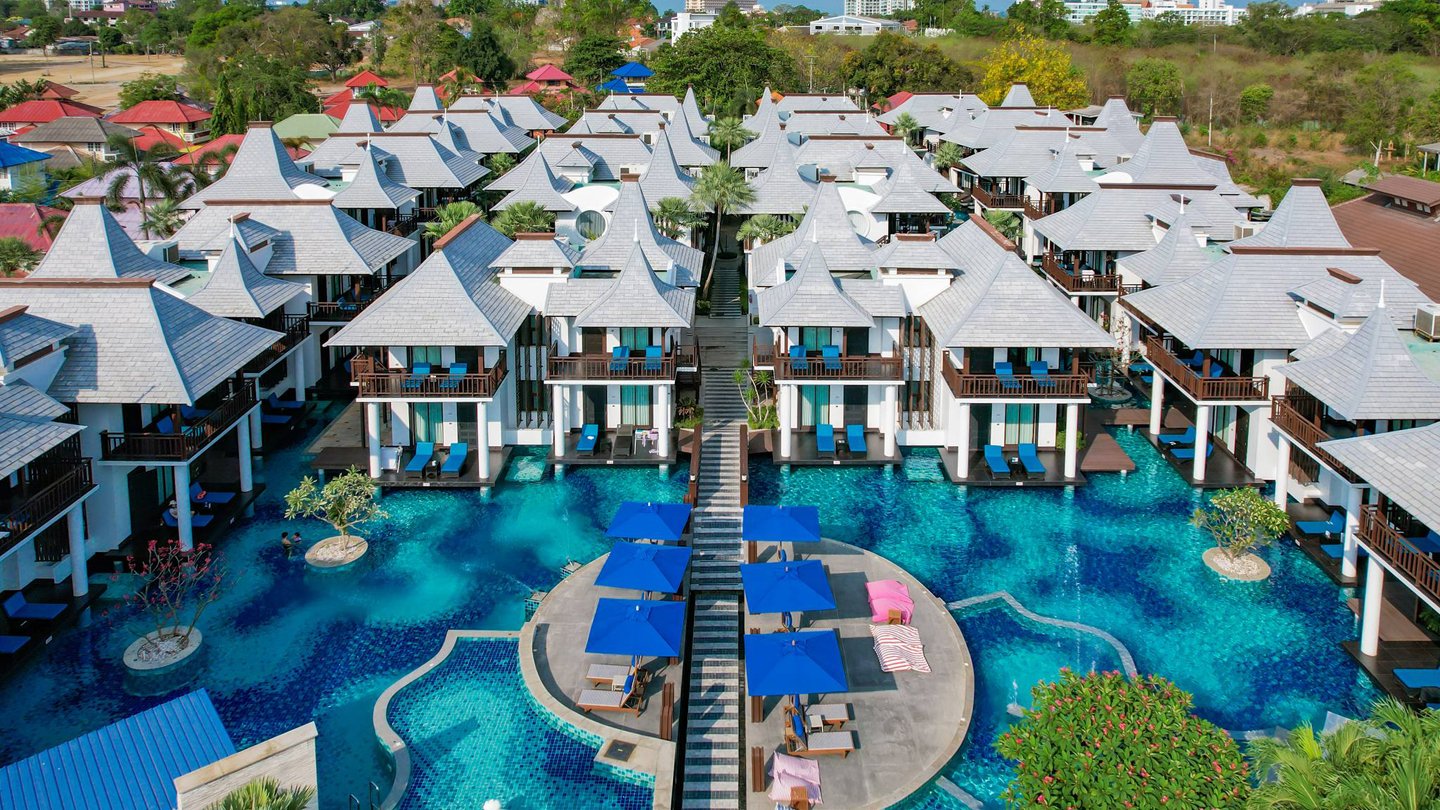 Z THROUGH BY THE ZIGN