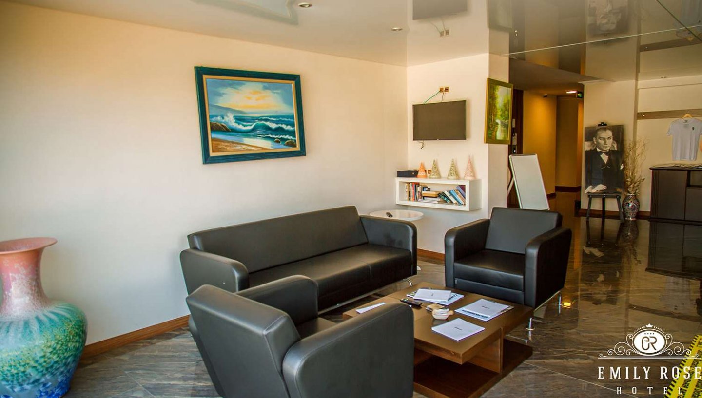 Emily Rose Hotel 7