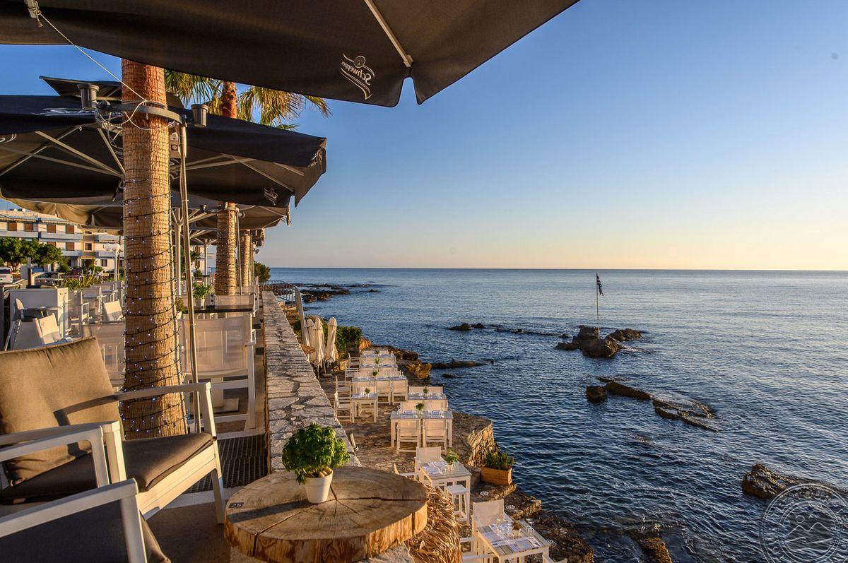 GLAROS ROYAL BEACH HOTEL