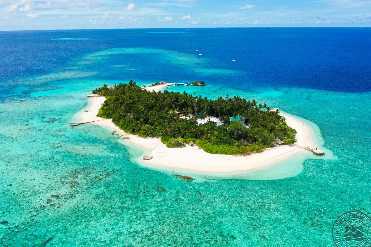 MAKUNUDU ISLAND