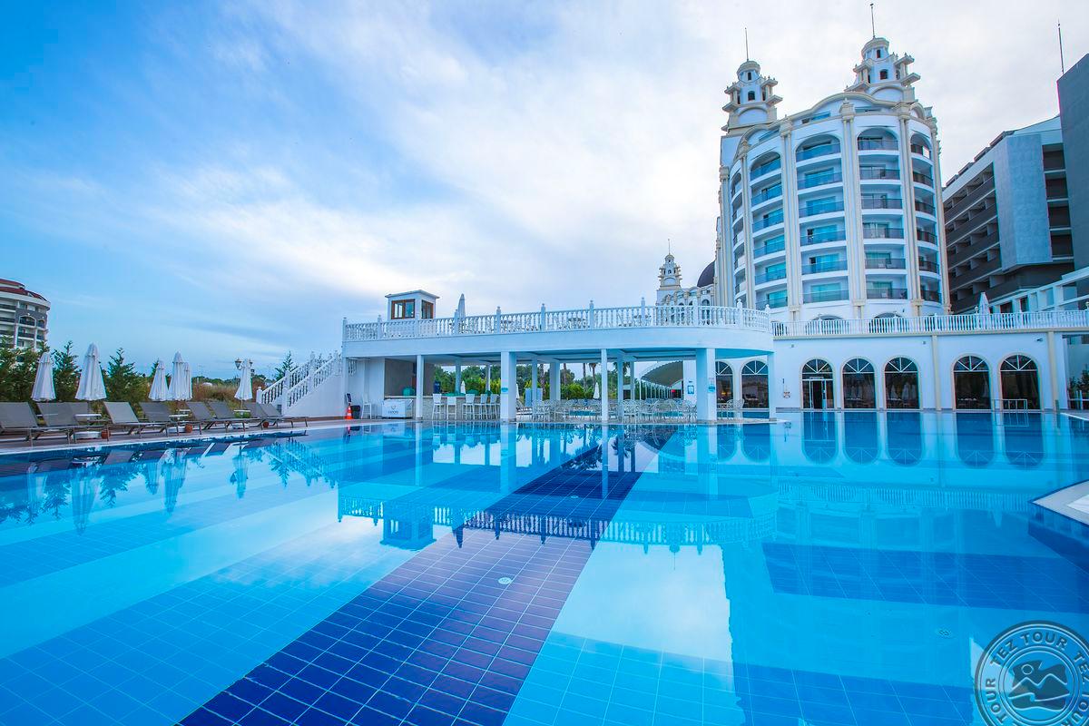 J'ADORE DELUXE HOTEL & SPA