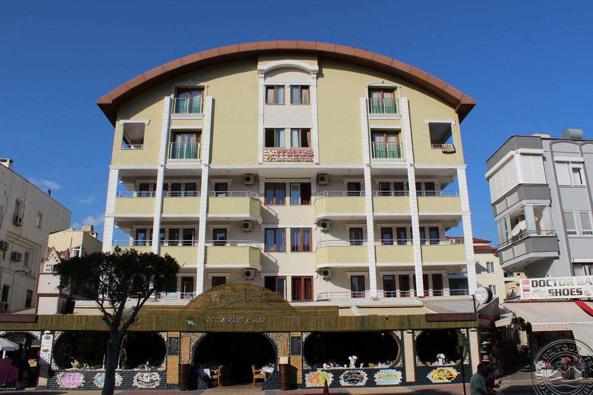 MITOS APART HOTEL